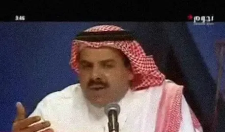 واقربي بين السوالف وكتفي والذراع .. #ضيدان_بن_قضعان#like#explor 