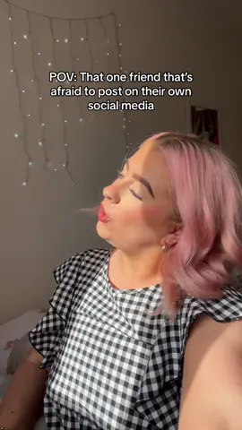 POV THAT ONE FRIEND WHO’S AFRAID TO POST🤣#fyp #foryoupage #friendship #british #girls #typesofriends #relatable #typesofpeople #scottish #scottishtiktok #britishschool 