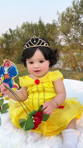 Es una verdadera princesa🌹👑✨ #miprincesa👑 #natalia #labella #cumplemesbebe #labellaylabestia #princesasdisney #bebes #princesas #princess #paratii #viral 