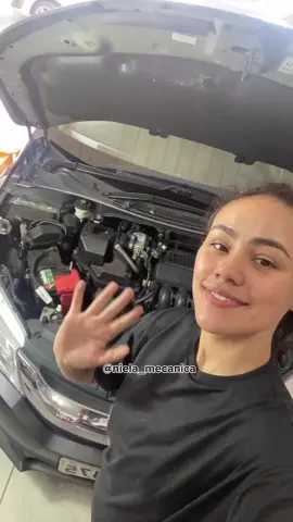 TROCA DE ÓLEO DE CÂMBIO CVT  A troca de óleo do câmbio CVT é uma manutenção importante para garantir o bom funcionamento do sistema. Recomenda-se seguir as orientações do fabricante do veículo quanto ao intervalo e especificações do óleo a ser utilizado. Geralmente, a troca ocorre a cada 60.000 a 100.000 quilômetros, mas verifique o manual do proprietário para informações precisas do seu carro. #city #honda #hondacity #cambiocvt #mecanica #car #cardio #honda #mechanic #mulher #mulhervirtuosa #explorar
