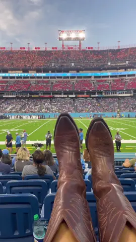 My favorite way to score last minute tickets to see The Titans! Download the Gametime app today! @Gametime #gametimeapp 