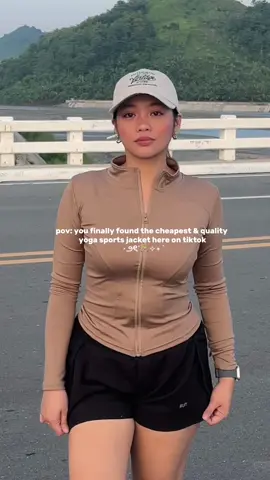 Girl this is your sign 🏃‍♀️🏃‍♀️ #runningera #workoutjourney #jogging #workoutfit #fyp #trending #fyp #budolfindsph #tiktokfindsph #yogajacket #yogasportsjacket #budolfindsph 