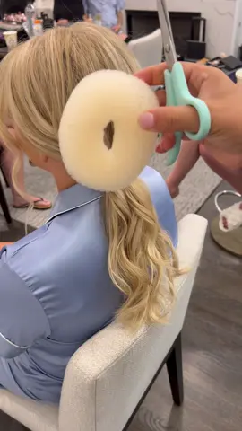 Quick Bun tutorial and how i use stuffing.  .⁣ .⁣ .⁣ #weddinghairinspo #njweddinghair #weddinghairideas #updo #hairinspo #bridalhair #weddinghairnj #bridehairstyle #weddinghairstyle #njbride #weddinghair #bridesmaidhair #wedding #bridalhairstyle #weddingstyle #njweddings #bridal #njweddingvenues #weddinginspiration #njbridal #njwedding 