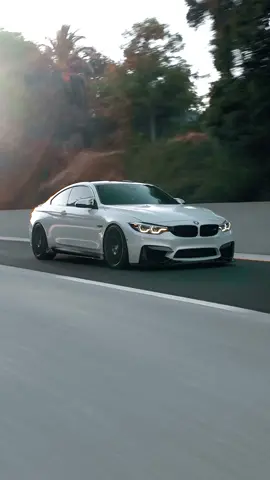 On the Move #bmw #cartok #carcommunity 