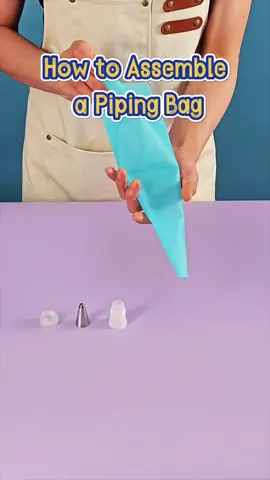 How to Assemble a Piping Bag? 😉#fyp #foryourpage #Kootek #kootekmagic #cakedecorating #cake #beginnerfriendly #buttercream #pipingbuttercream #cakesoftiktok #cakedecorator 