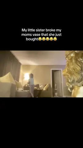Yall my momma so mad😂😂😩😩😩 @BIG ZA this was the vase mommy bought for your room!