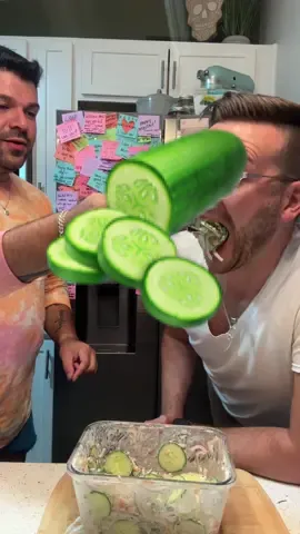 Who has parteken in the cucumber trend? 🥒 #cucumbers #cucumber #veggies #tiktoktrend @Gannon 