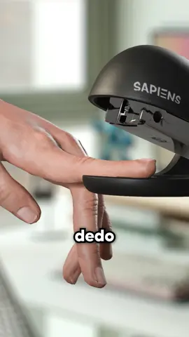 Como quitar una grapa de tu dedo? #viral #terror #interesante 