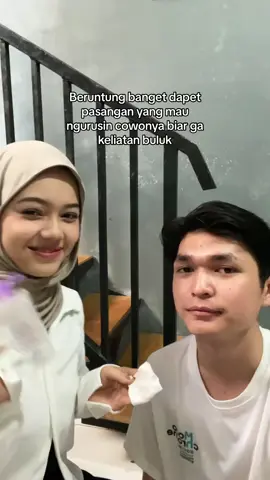 Ngefek juga ternyata bersihin muka pake micellar waternya udah semingguan jadi jarang ada komedo, maaciw sayang #fyp #foryou 