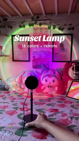 Sunset lamp with remote ✨ It really changes the mood of the room! 🌇 #sunsetlamp #lamp #sunset #aesthetic #photoshootlight #lamplight #tiktokbudol #bedroomlampaesthetic #fyp 
