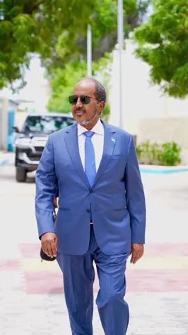 Libaax so noqay🦁🇸🇴. #heromozcab #presidentofsomalia🇸🇴 #hassansheikhmohamud #villasomalia🇸🇴 #dalxoreeye #somalitiktok #2024 #ciyaalxamar 