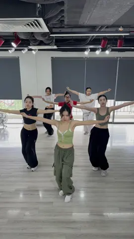 @tlinh 🌸🌸🌸 #1metbontam #madkidz #dance #choreography #1m48class #nguoidepngu #tlinh 