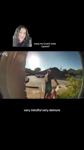 #greenscreenvideo hope my @Coach pill & jewelry organizer goes to good use! 😘 . . #stolenpackage #ringcamera #ringcameracapture #theif #coach 