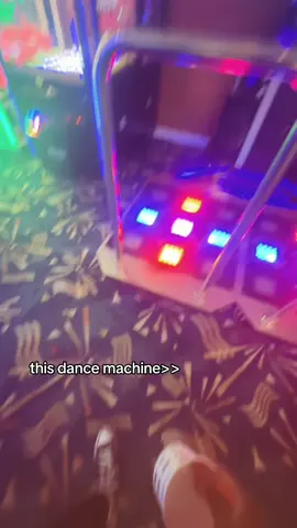 i love the kissing booth | #kissingbooth #dance #dancemachine #gamestades #fun #arcade