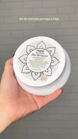 Pela quantidade de produto no pote, deu pra ver que A @Karina Stela testou beeeeeeeem a Máscara Amend Millenar Óleos Marroquinos antes de fazer o review 😅 E olhem esse resultado, amamos. 😍 #AmeiAmend #Amend #ABelezaInspira #UGC #AmendMillenarÓleosMarroquinos #ÓleosMarroquinos #CabelosNutridos #NutriçãoCapilar #Máscara #MáscaraCapilar
