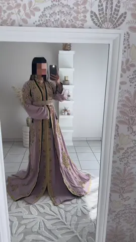 Caftan 🇲🇦 __________________________________#robe #dresses #robelocation #fypシ゚viral #pourtoi #pourtoii #viral #caftan #caftanmarocain #maroc #maroco #caftan #marocco🇲🇦 #pourtoipage #pourtoiiii #viral #viral_video #viraltiktok 