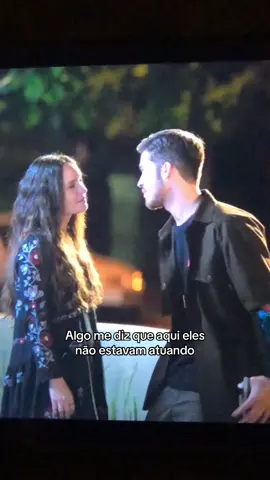 Eu to surtandoooo 😭😭 #jolari #joaoguilherme #larissamanoela #devoltaaos15 #netflix 