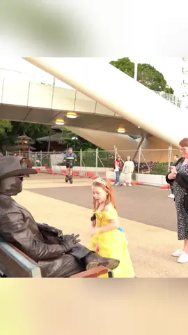 Hello sweetie #sweetie #hello #prank #foryou #kidsprank #jumpscare 