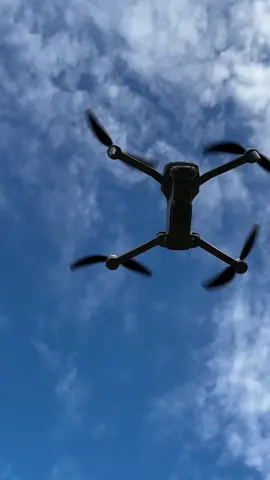 This drone makes it easy for beginners like me to get more comfortable flying#drone #drones 