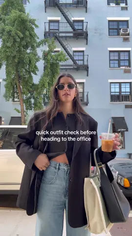 quick ootd on our way to work! #fallfashion 🏙️