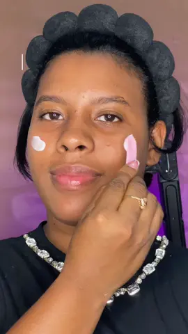 Maquillaje Glam para este verano ☀️🌸 Productos que utilice en este video  Crema hidratante @nivea  Base @lorealgroupe_latam  Corrector @lorealgroupe_latam @blackradiancebeauty  Rubor @elfcosmetics @colorinamakeupstudio  Polvo @colorinamakeupstudio  Bronzer @zyzone_co  Máscara de pestañas @revlon  Sombra @profusion  #makeup #fyp #makeupsummer #maquillaje #fullface #concelear #blush #makeuptutorial #beauty #capcut 