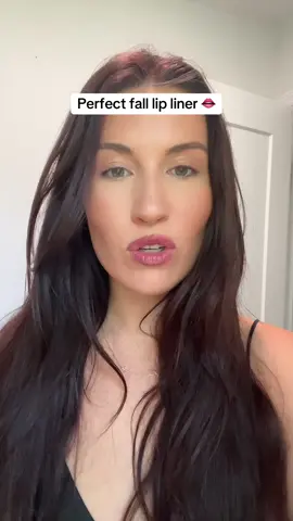 The perfect fall lip liner 😍 you need it! #makeup #lipliner #charolettetilbury #falllipcombo #fallmakeup #makeuptutorial 