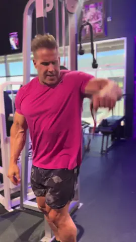 Behind The Back Shoulder Raise 💪 #shoulderworkout #fitnesstips 