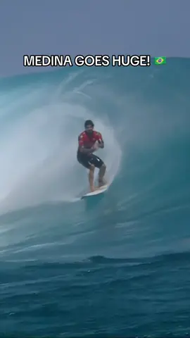Simplesmente fora da curva! 🥷 @Gabriel Medina | #GabrielMedina #Fiji #Medina 