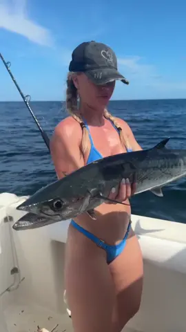 Holy mackerel 😂😜🎣 #boat #fishing #fishingtiktoks 