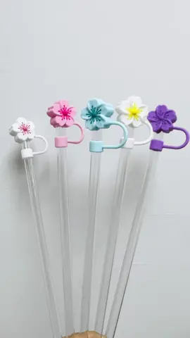 Cherry blossom flower straw toppers #flowerstrawtopper #flowerstrawcover #strawcovercap #strawcovertopper #stanley #slm #bottlecups #30&40oztumblers