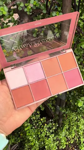 Blush Blossom de Ruby Rose ✨ #blush #palette #comprasonline #beautyandstylebylorniux #compras #beautyandstyle #rubyrose #makeup #musthaves 