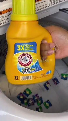 #Repost from my birthday #live All A&H load 🥰🥰 smelled soooo good! I’ll be doing this again! #creatorsearchinsights #laundrytok #laundryoverload #laundrydetergent #detergent #overload #suds #sudsy #fyppppppppppppppppppppppp #laundrytok🧺 #fypシ゚viral #clean #CleanTok #armandhammer #gain 