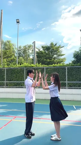 Giờ học nhảy của hai học sinh cá biệt @Le Huynh Thuy Ngan 🙌🏻 #goodmorning  #vocanh 