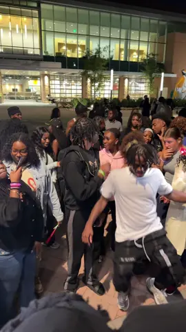 You Go Bro #college #party #night #dance #dancing #dude #bro #towsonuniversity #fypシ゚viral #fyppppppppppppppppppppppp 