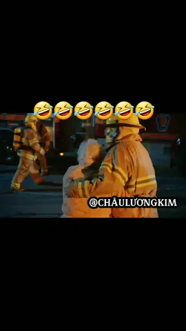 Cảm ơn bạn đã thả❤️ và follow kênh nha😘 #comdey #comedyvideo #funny #comedia #fyp #nhachaymoingay 