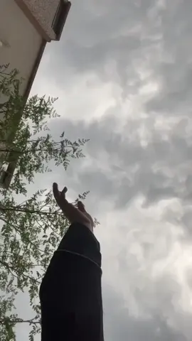 ‏_ ي  جمال   الصباح  والدنيا  مطر  🌧🌧 ‏🦋. . ‏