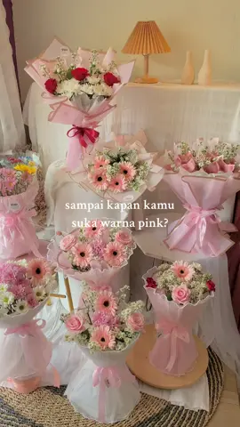 gakk bisa kalo gak warna pinkk😖🫶🏻🤏🏻💓🌸💗 mana cakep semuaaa ni😍#bouquet #bouquetwisuda #bouquetmurah #bouquetbandaace #buketmurahjombang #buketmura #buketbandaacehmurah 