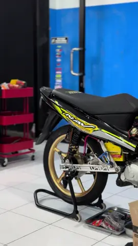 nyala musik nya😜💫