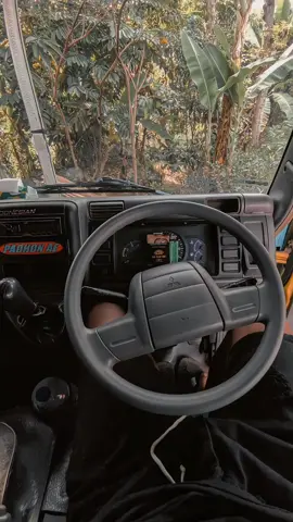 dunia supir memang asik, tapi tidak dengan kisah cintanya🙂🫤#deriverplat_k #drivermuda😎 #CapCut #cantermaniaindonesia #trukmaniaindonesia #tren #sadvibes🥀 #fyp #drivermudapunyacerita 