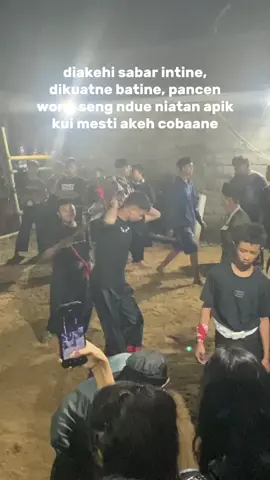 merendah untuk meroket 🫵🔥😁 #satriosarimanunggal  #bantengan #kesenianjawa  #mberot  #mberotgakduso 