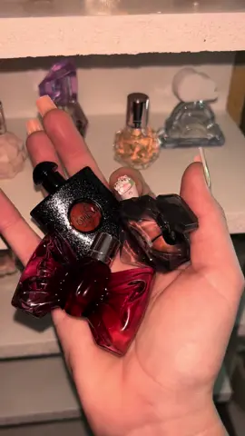 Minis 🎀 #miniperfume #mini #perfume #fyp #perfumecollection #feminineperfume #valentino #fragrance #fragrancetok #arianagrande #goodgirlperfume #girlyperfume 