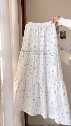 Jalan2 pake rok lucuuu #outfitliburan #rokkoreanstyle #rokbungakoreastyle 