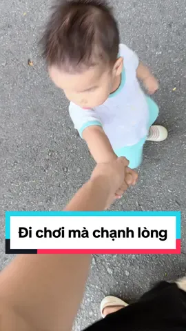 Các dì có kinh nghiệm chia sẻ cho mẹ John với nha #embejohn #emjohncuoitit #minxhoclamme #embe13m #embebietdi #tapdichobe 