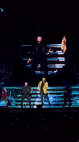 We just getting started… Party After Dark Thank u Bristow for an unforgettable first nite. See u next, Virginia Beach 🫡🎤 #PartyAfterDarkTour @T-Pain 