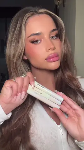 @oliviabosski swatches the newest shades of our Pout Perfect Shimmer Lip Plumpers 🎀 Which is your favorite? Let us know in the comments below 💭ID：38090984 #sheglam#SHEGLAMLipstick#lipstick#lip#lipplump#SHEGLAMLipPlumper