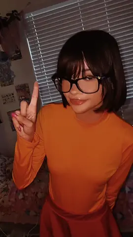 I can't wait for Halloween, hopefully September goes by fast #velmadinkley #velmacosplay #velmadinkleycosplay #velma #scoobydoo #fyp #foryou #xybca 