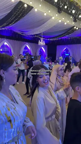 💃🏻#fyp #fypシ゚viral #wedding #moroccanwedding #caftanmarocain 