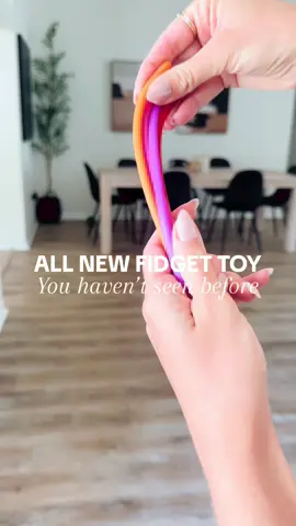 Quiet time has never been easier with this newly released sensory activity board! SHOP THIS TOY ON MY AMAZON STOREFRONT — LINK IN BIO 💖  Designed to improve hands-on skills and stimulate creativity, it offers a fun and interactive way to enhance fine motor skills, hand-eye coordination, and focus Keep your kiddos engaged and entertained during travel & outings! These are also Perfect for birthday & Christmas gifts #fidgetsensorytoys #kidsensoryplay #sensoryplayideas #fidgettoys #kidsactivities #kidstravel #travellingwithkids #montessoriactivity #learningthroughplay #skillbuildingactivities