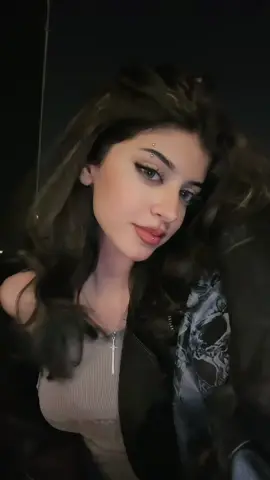 عطيتها الضحكه اخر شي