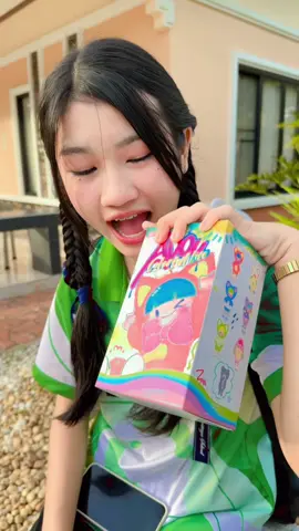 ซื้อกล่องสุ่มมาให้น้อง จุ่มมาแล้วจะเป็นอะไรน้าาาาาา #พายคอนเฟลก #พายกะเพ้นท์ 
